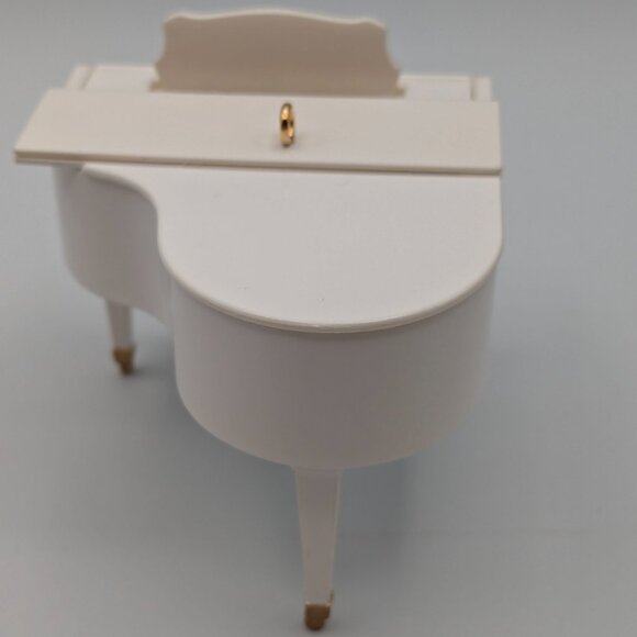 Hallmark Keepsake Hark, The Herald Angels Sing! 2017 Piano Ornament Magic Sound - Picture 5 of 12